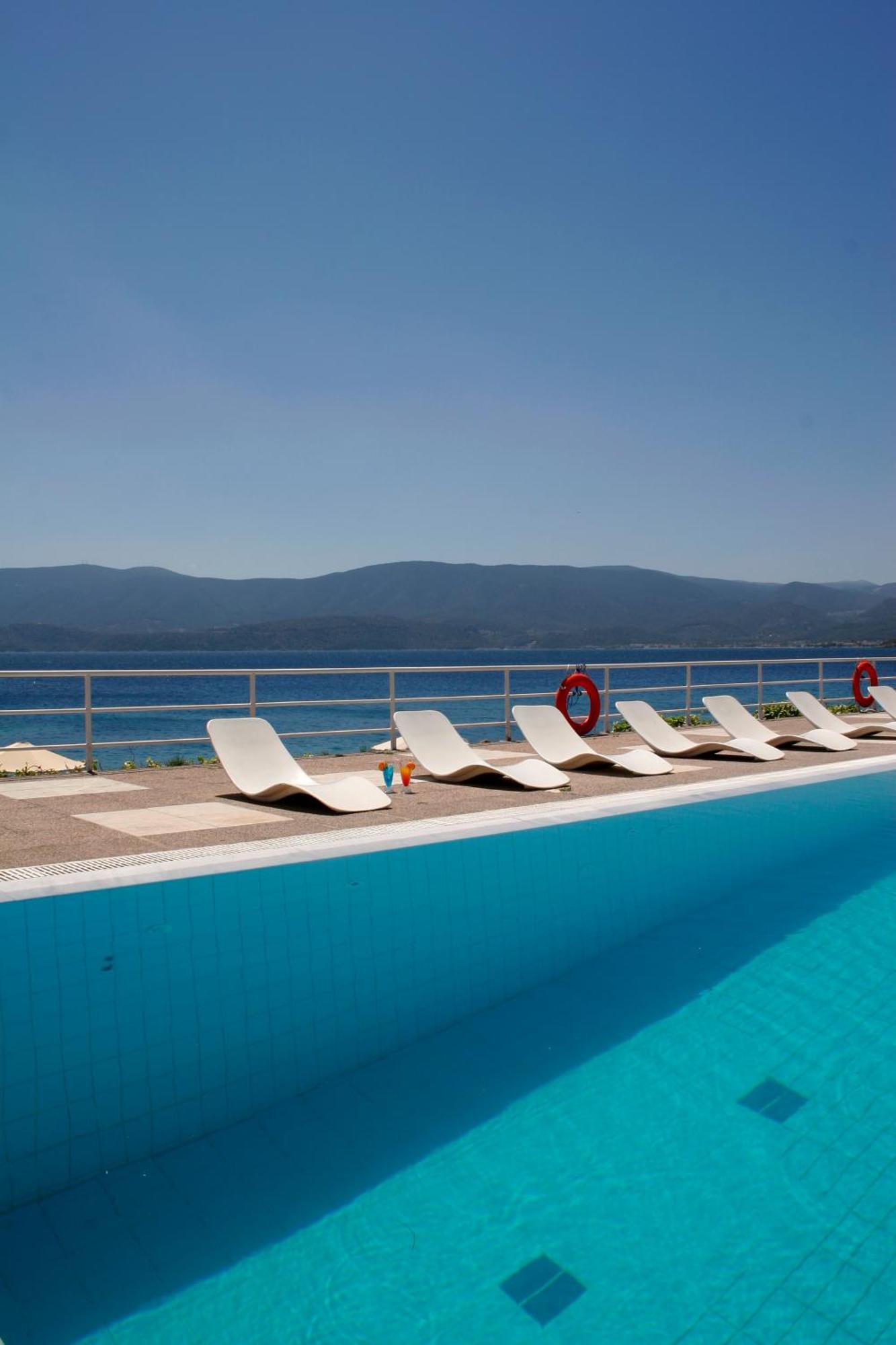 Kalamaki Beach Resort Истмиа Екстериор снимка